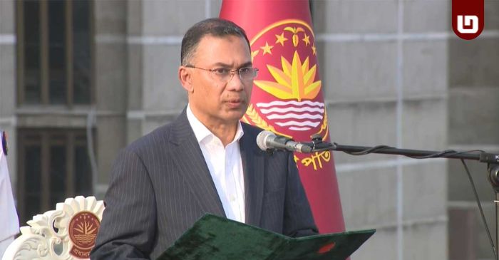 বাংলাদেশের রাজনৈতিক ইতিহাসে নতুন অধ্যায়ের সূচনা হলো আজ। বিএনপি চেয়ারম্যান তারেক রহমান প্রধানমন্ত্রী হিসেবে শপথ নিয়েছেন।